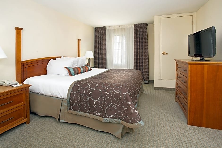 Фото Staybridge Suites Lincoln I-80