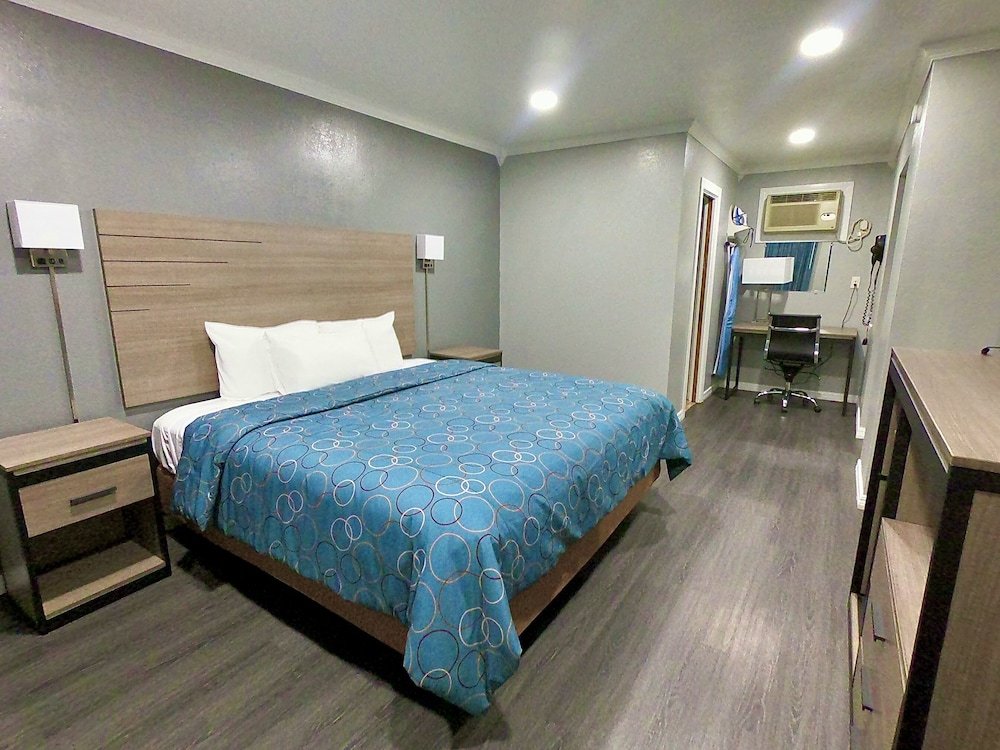 Фото Budget Host Inn