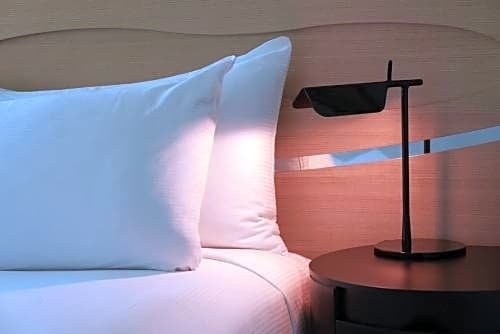 Фото Hilton Surfers Paradise Hotel & Residences