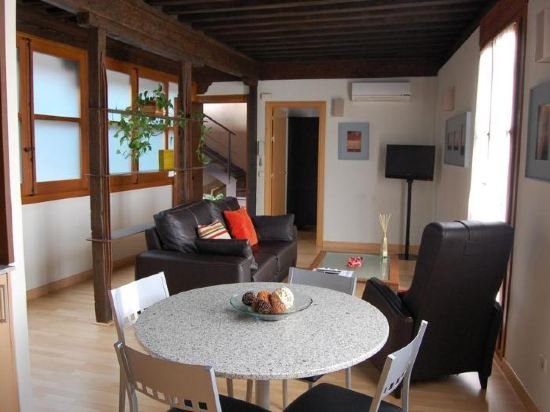 Фото Apartamentos Hospederia de los Reyes