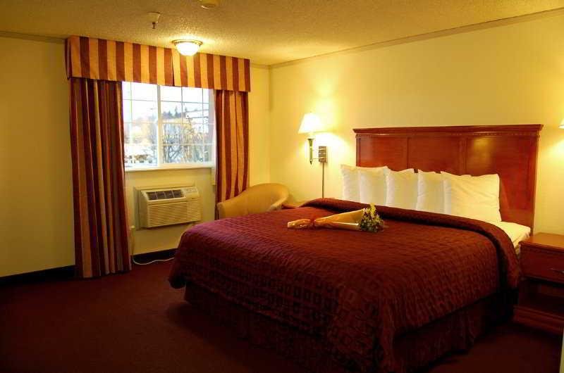 Фото Clarion Inn Renton - Seattle