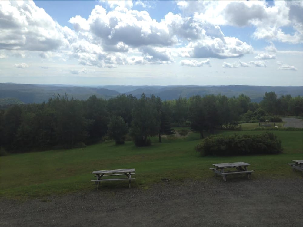 Фото Whitcomb Summit Retreat