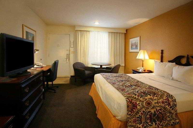 Фото Best Western Sandman Hotel