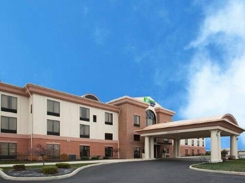 Гостиница La Quinta Inn & Suites by Wyndham Frankfort во Франкфорте