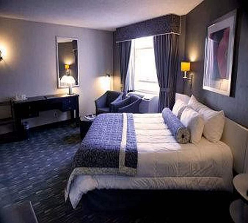 Фото Ramada Plaza by Wyndham West Hollywood Hotel & Suites