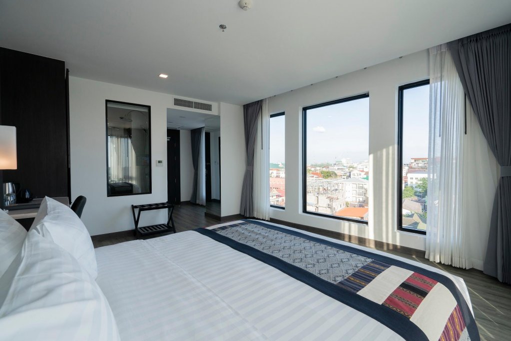 Фото SureStay Hotel by Best Western Vientiane