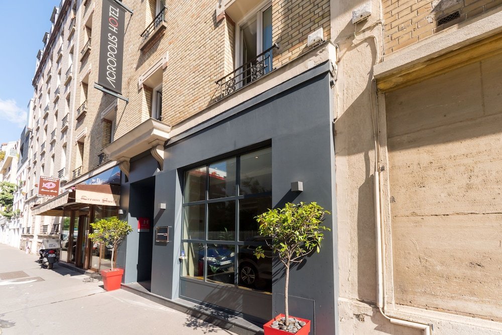 Фото отеля 1