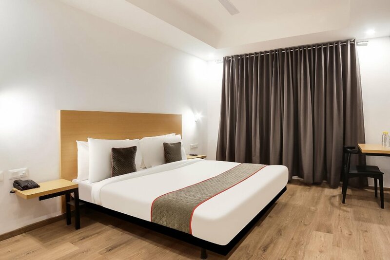 Гостиница Vaccinated Staff- Oyo Townhouse 141 Sector 14 Old Gurgaon