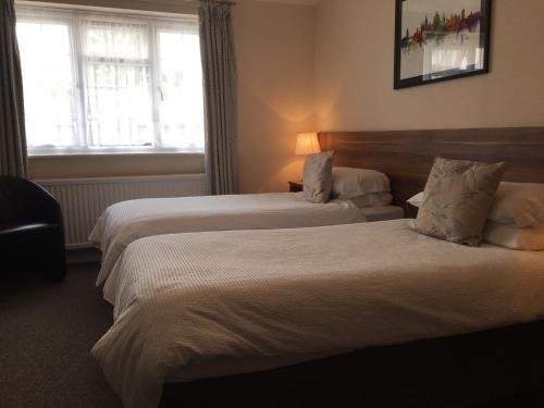 Фото Red Mullions Guest House