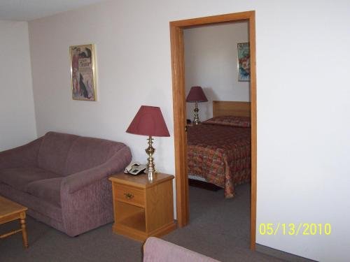 Фото Model A Inn