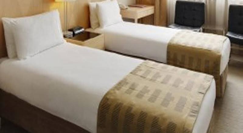 Фото Quality Hotel Ambassador Perth