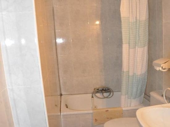 Фото Hostal Los Arcos