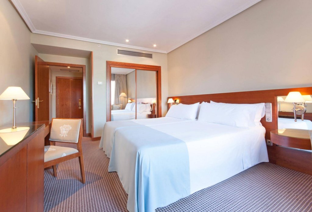 Фото Hotel Madrid Alameda Aeropuerto Affiliated by Melia