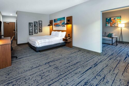 Гостиница La Quinta Inn & Suites by Wyndham Frisco в Фриско
