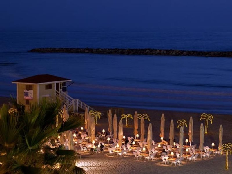 Фото Renaissance Tel Aviv Hotel