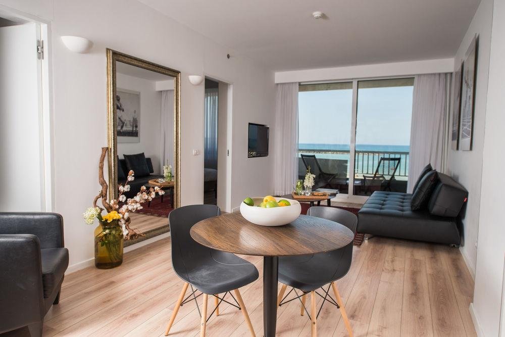 Фото Sea Executive Suites