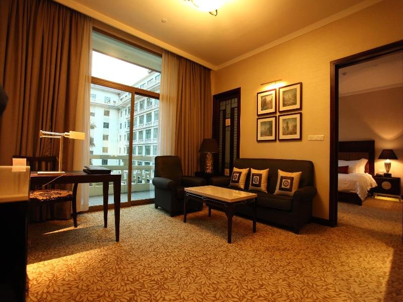 Фото Dong Fang Hotel 