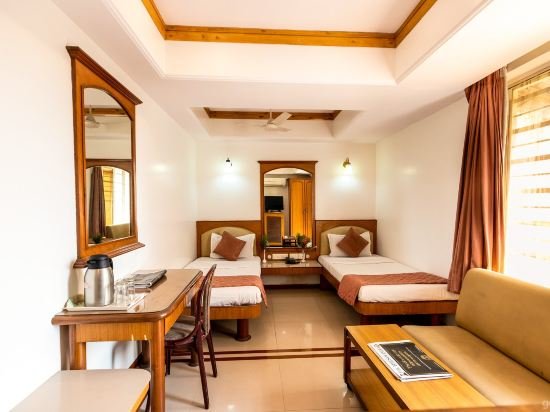 Фото Hotel Parklane