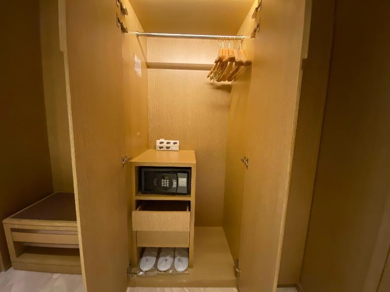 Фото Grand Dragon Hotel