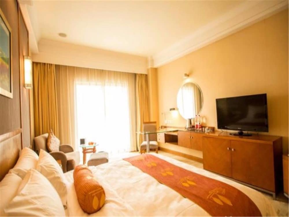 Фото Qingdao Blue Horizon Hotel Huangdao