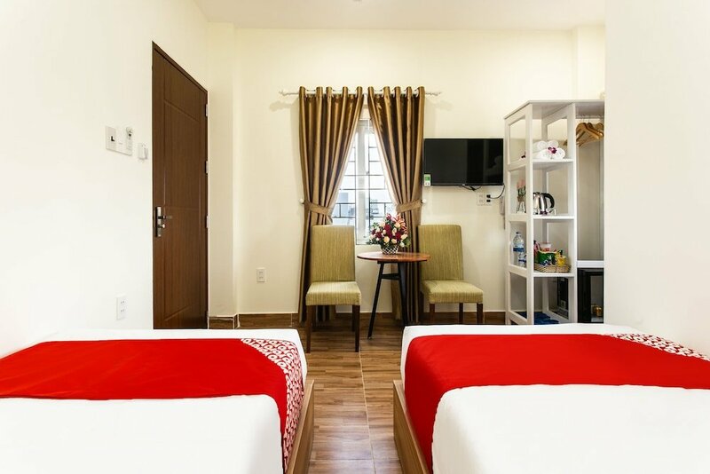 Гостиница Euro Gold House And Coffee by Oyo Rooms в Дананге