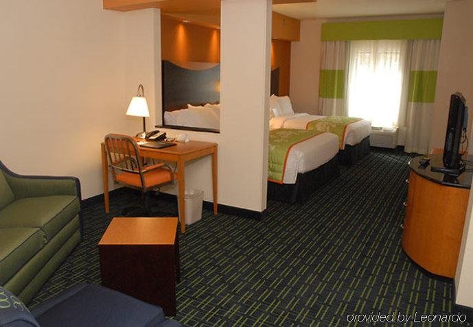 Фото Fairfield Inn & Suites by Marriott San Antonio Seaworld