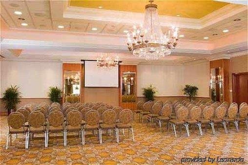 Фото Hotel Executive Suites