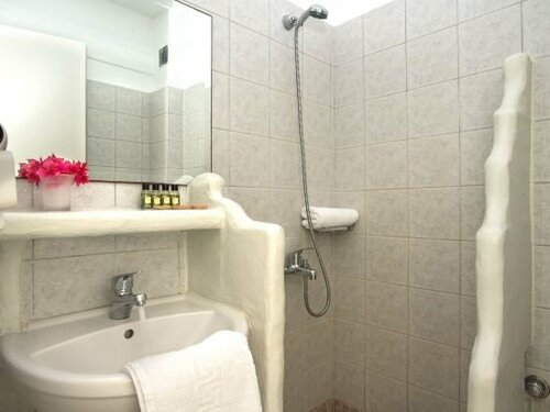 Внешний вид отеля Milos Hotel в Адамасе, фото 5