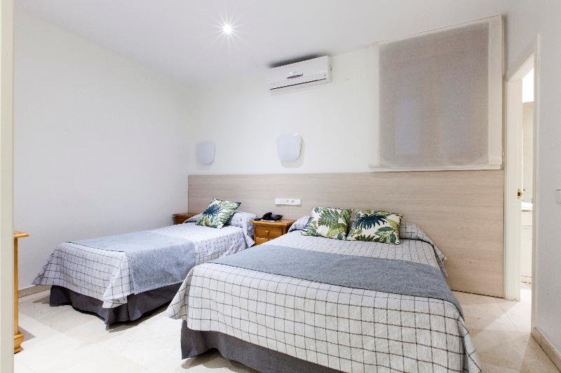 Фото Hostal Castilla II Puerta del Sol