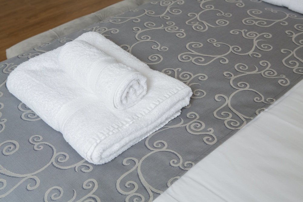 Фото Edinburgh Castle Apartments and Suites