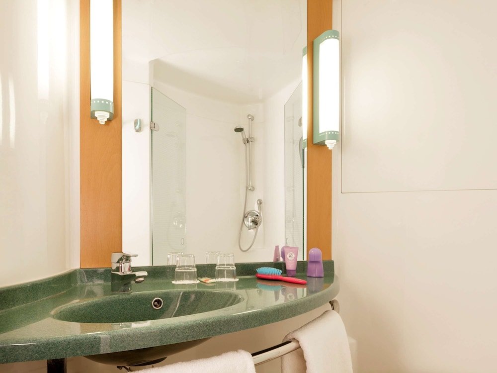 Фото Ibis budget Cardiff Centre