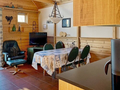 Жильё посуточно 6 Person Holiday Home in Foldrøyhamn