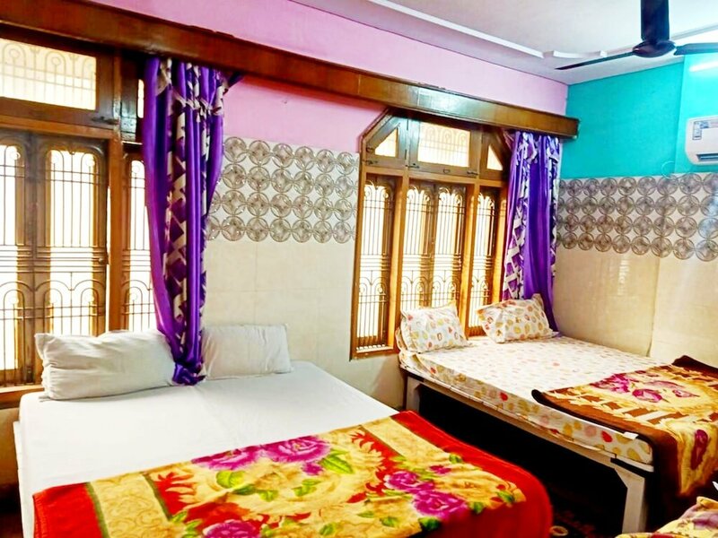 Гостиница Goroomgo Uma Ganga Guest House Varanasi в Варанаси