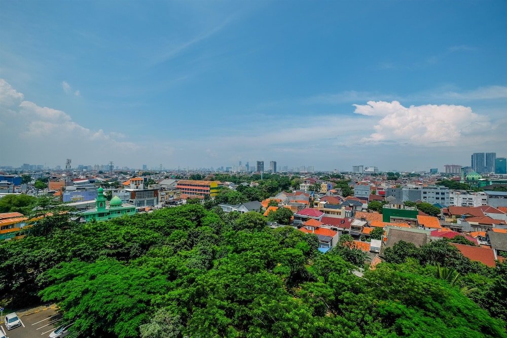 Фото Green Pramuka City