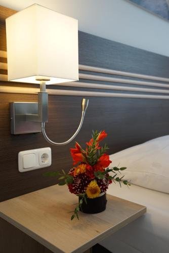 Фото Ruhr Inn Hotel