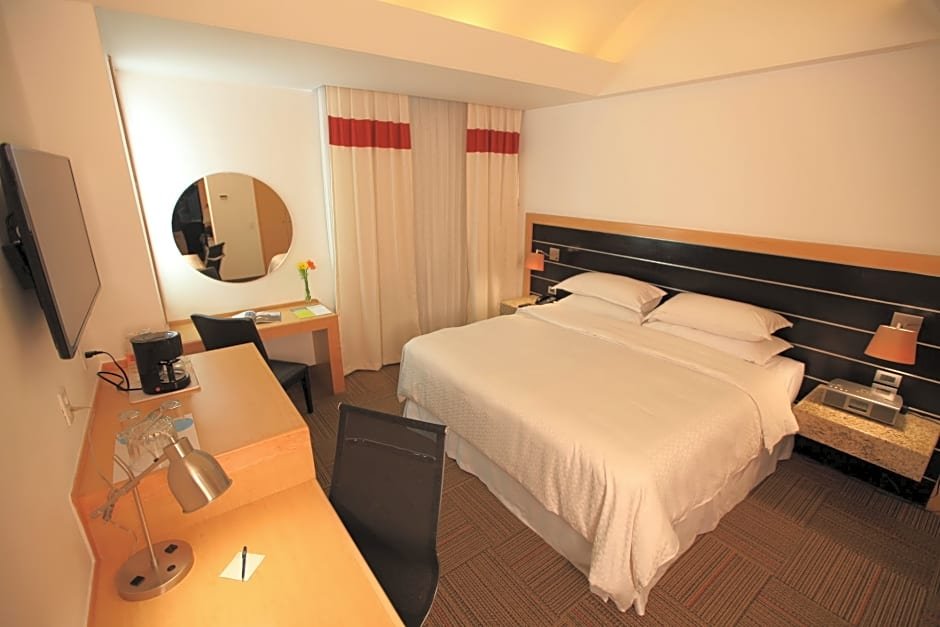 Фото Four Points by Sheraton Mexico City, Colonia Roma