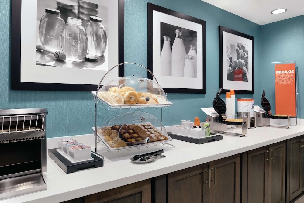 Фото Hampton Inn Champaign Southwest Il