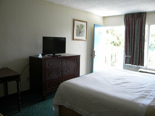 Гостиница Days Inn by Wyndham Daytona Beach Speedway в Порт-Орандж
