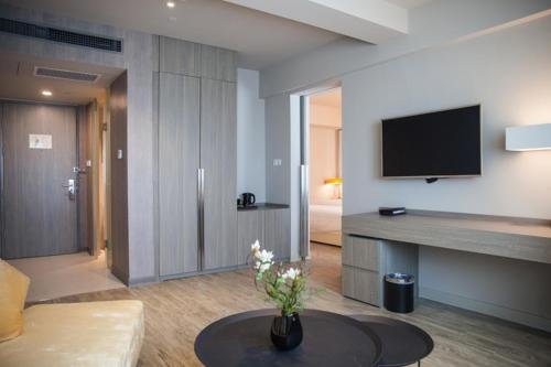 Фото Metropolo Hangzhou Railway Station East