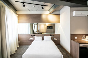 отель Kamarooms Business Hotel & SPA