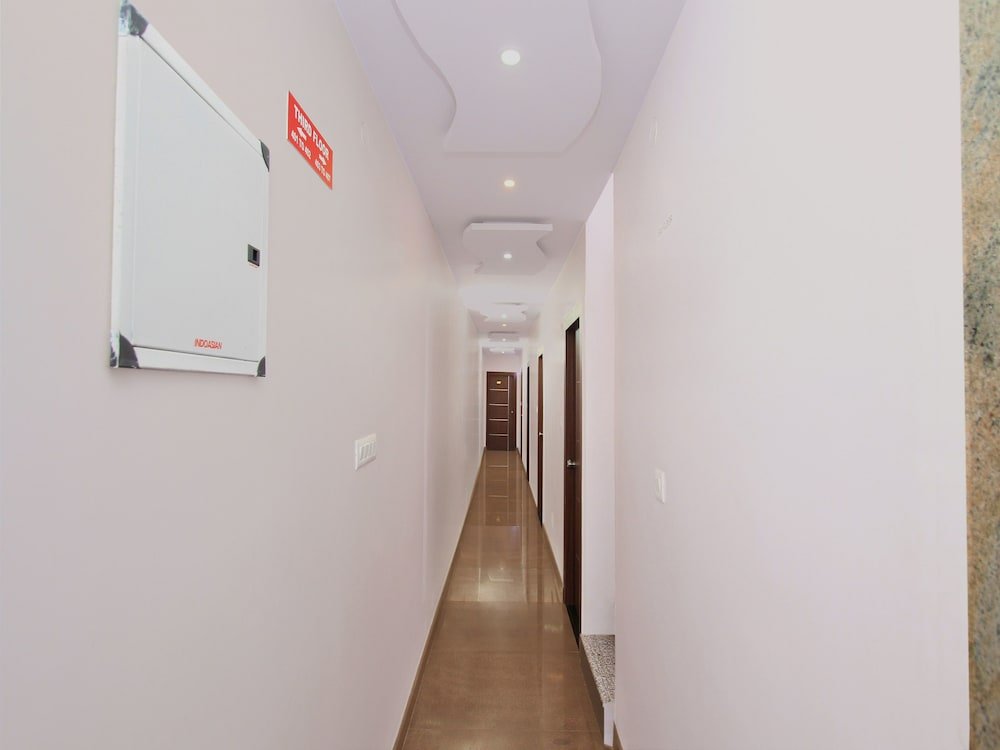 Фото Oyo 12153 Hotel B S International