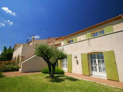 Гостиница Hôtel Restaurant La Bergerie в Каркассоне