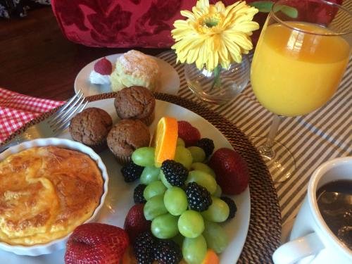 Фото The Old Liberty Schoolhouse