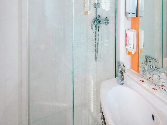 Фото Ibis Heidelberg Hauptbahnhof