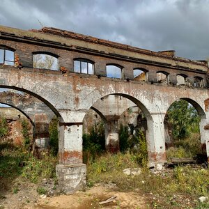 Демидовский завод XVIII в. (Свердловская область, поселок городского типа Староуткинск), достопримечательность в Свердловской области