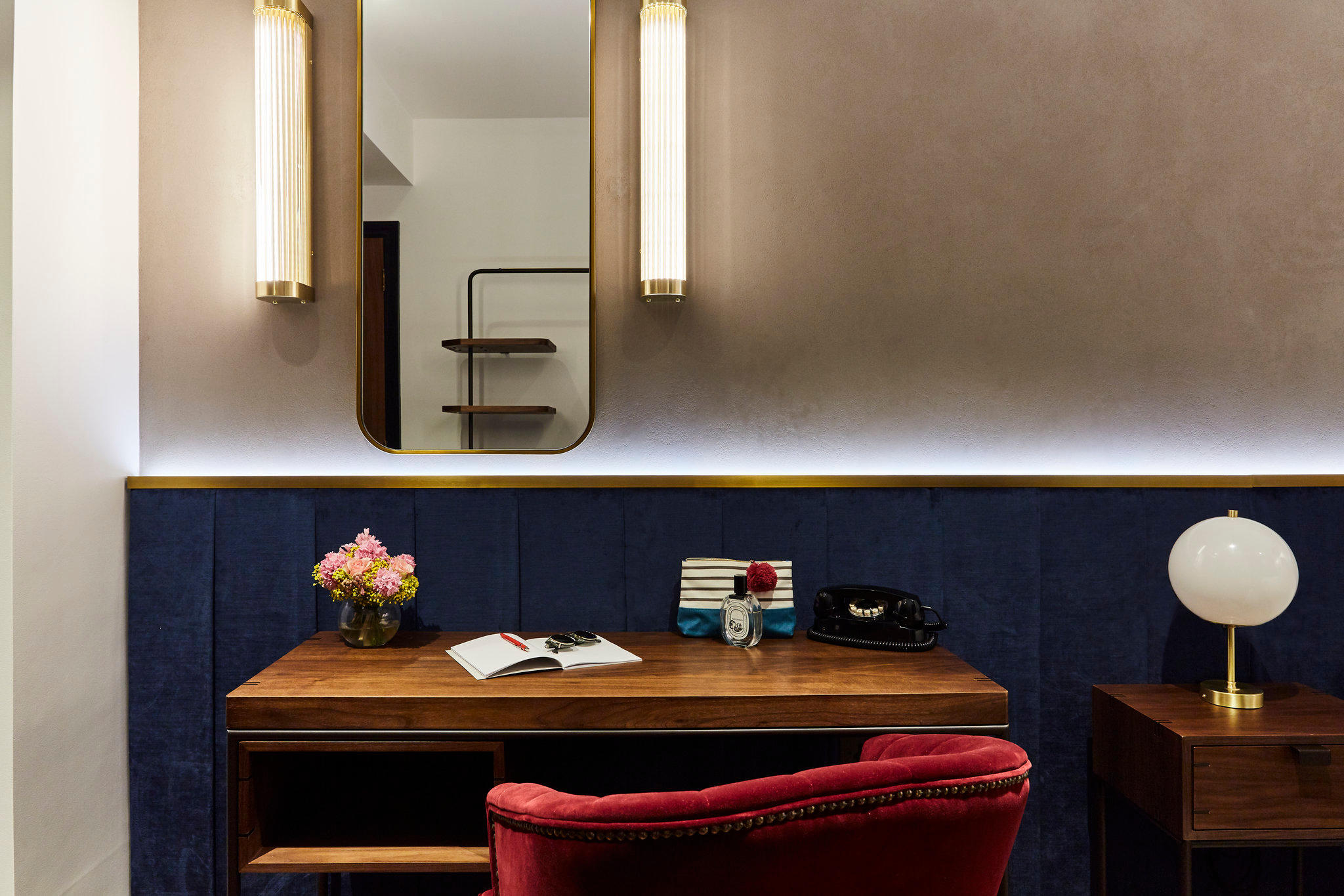 Фото Hotel Indigo London - 1 Leicester Square