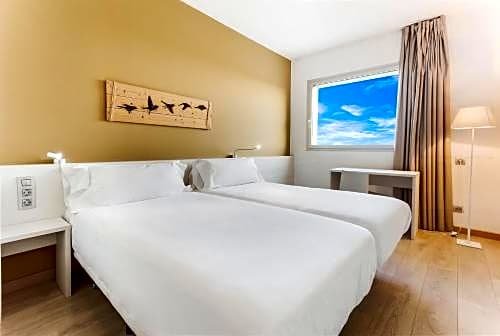 Фото B&b Hotel Viladecans