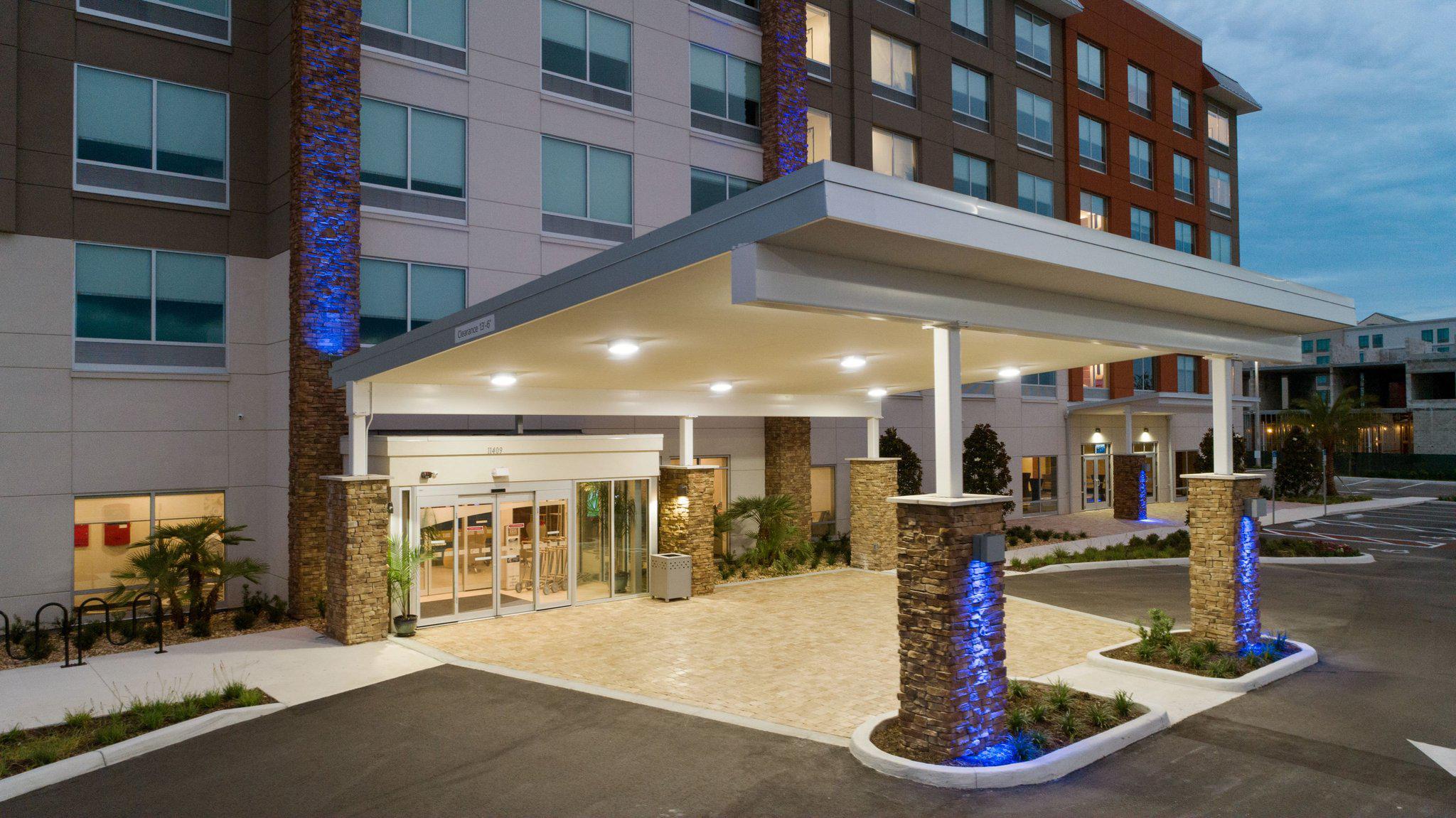 Фото Aloft Orlando Lake Buena Vista