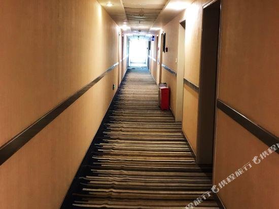 Фото Super8 Hotel Anyang Hongqi Road