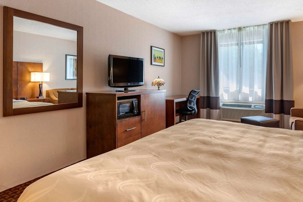 Фото Quality Inn Saint Ignace